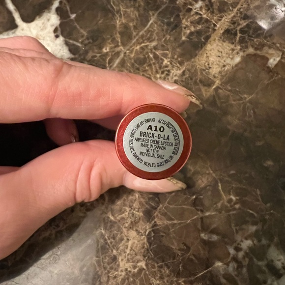 Mac Mini Amplified Lipstick in color Brick-O-La - Picture 6 of 6